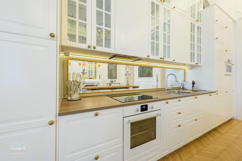 Ferienwohnung Bpr The Golden Astoria With Balcony And A/C Budapest Exterior foto
