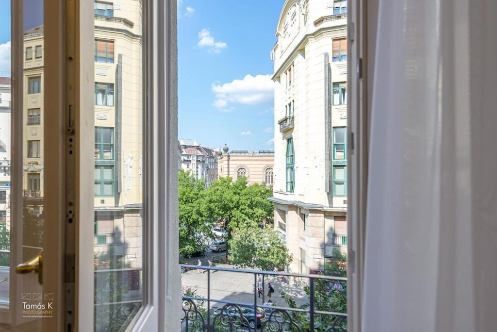 Ferienwohnung Bpr The Golden Astoria With Balcony And A/C Budapest Exterior foto